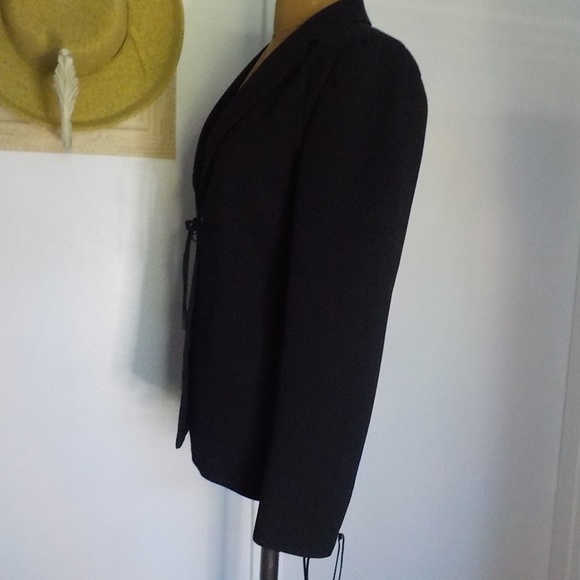 🧊🧊🧊Ice Cube Black Blazer with Fringe - Picture 3 of 5